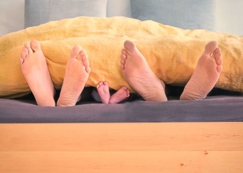 5 Things Your Feet Say About Your Health