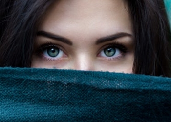 What Does Your Eye Colour Say About Your Health?
