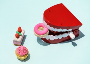 6 Of The Worst Foods For Your Teeth