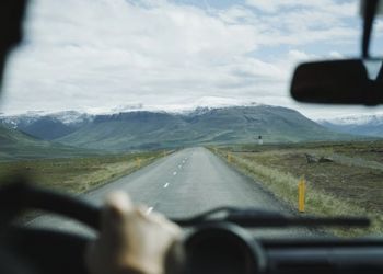 Long Distance Driving: 6 Tips You Need to Know